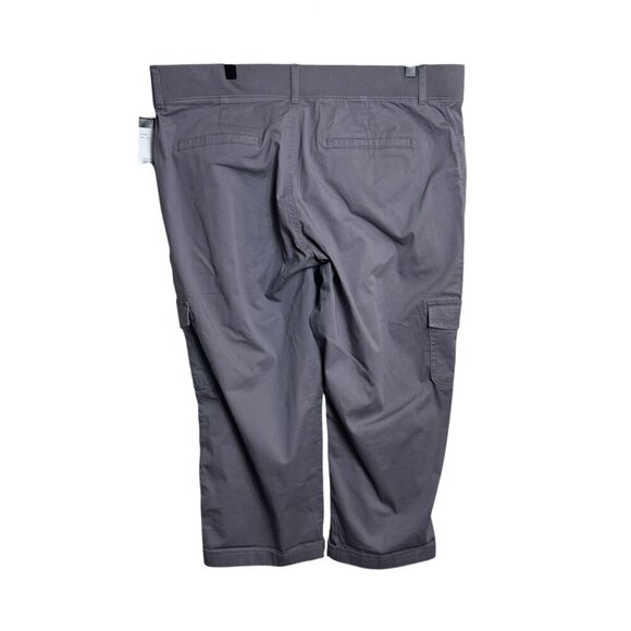 Lee Womens NWT Relaxed Fit Mid Rise Cargo Capri Pants Frost Grey Size 18 Medium - Picture 3 of 9